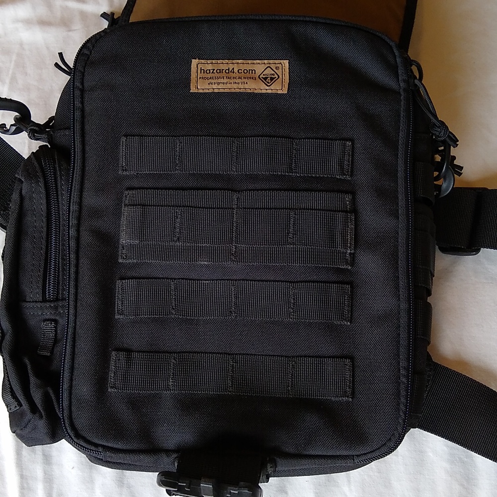 Hazard4 Kato Tablet/Netbook Mini-Messenger Bag, Black - Picture 13 of 14
